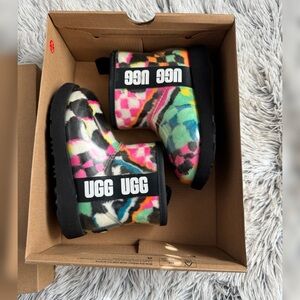 UGG Kids Colorful Rain & Snow Boots Size 10 C